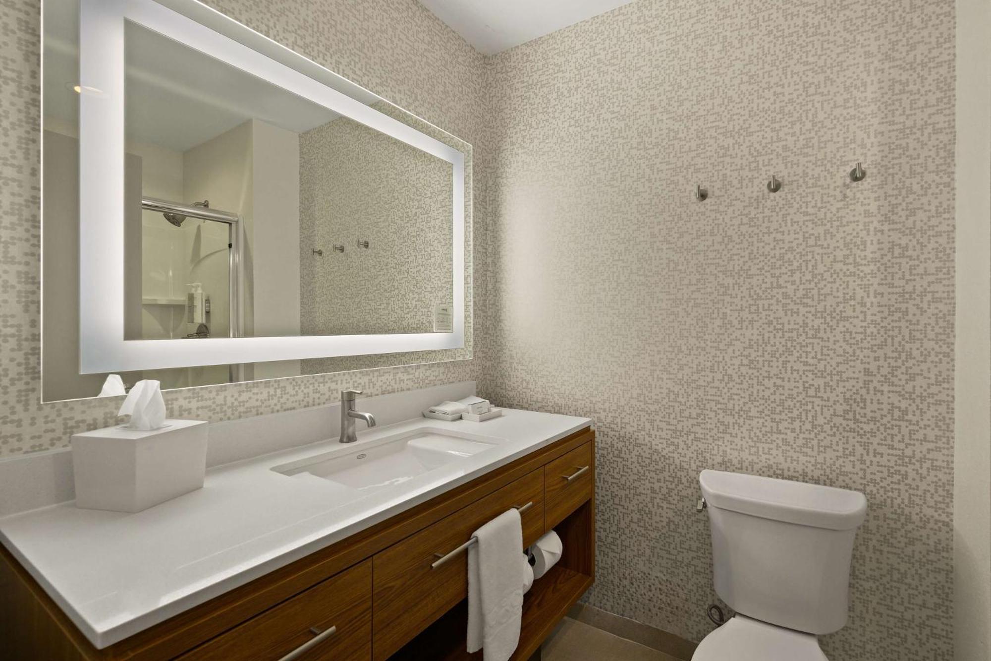 Hotel Home2 By Hilton